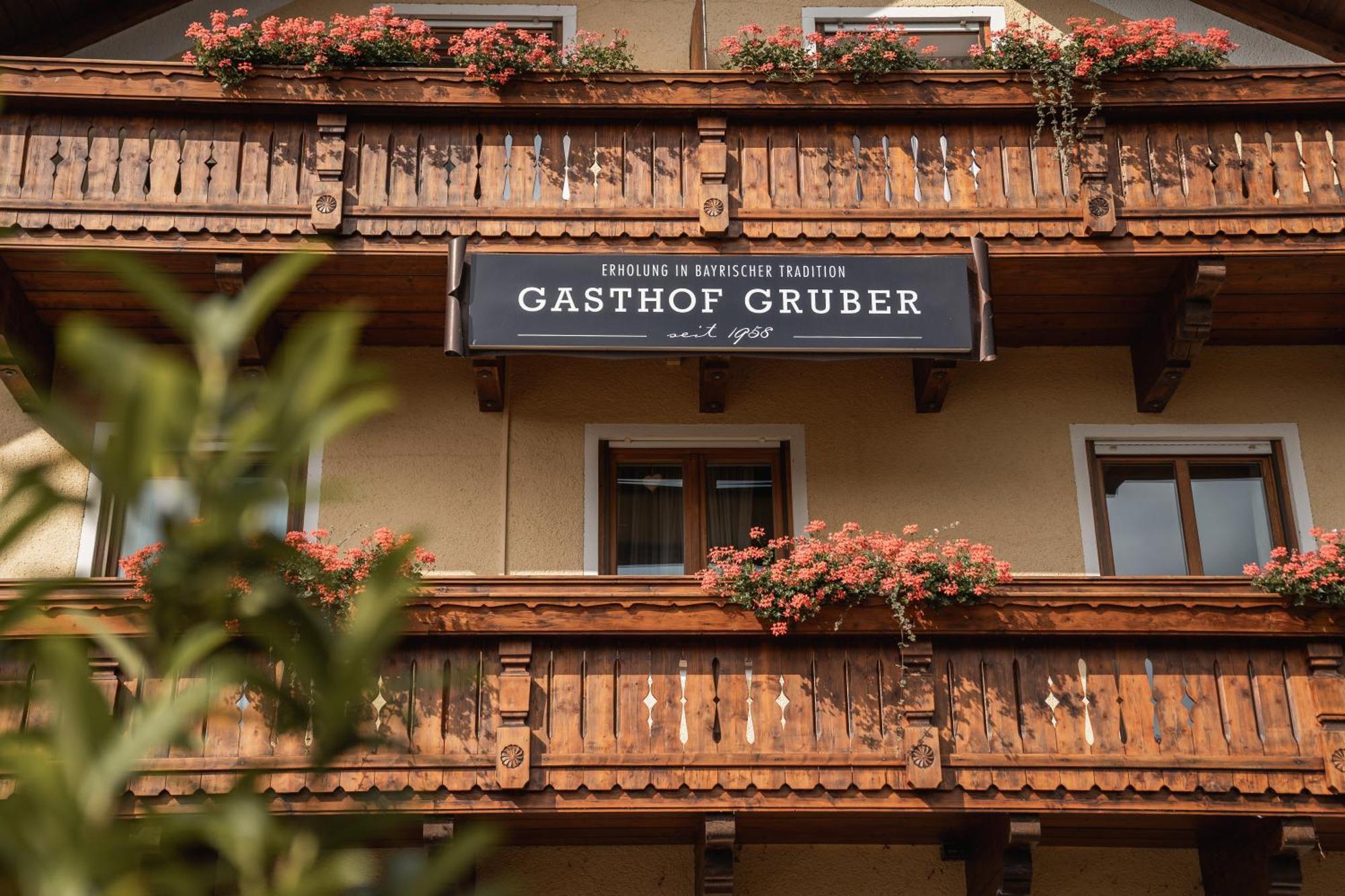 Gasthof Gruber Hotell Fridolfing Eksteriør bilde